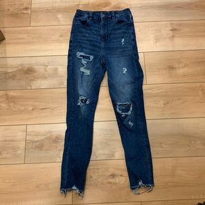 NWOT AE Distressed Stretch Jeans